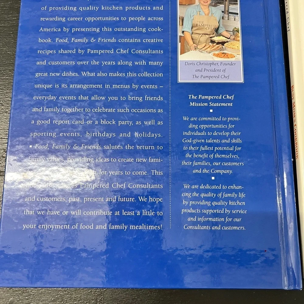 Vintage Pampered Chef Cookbooks Set Food Family & Friends & Busy Mom’s Cookbook